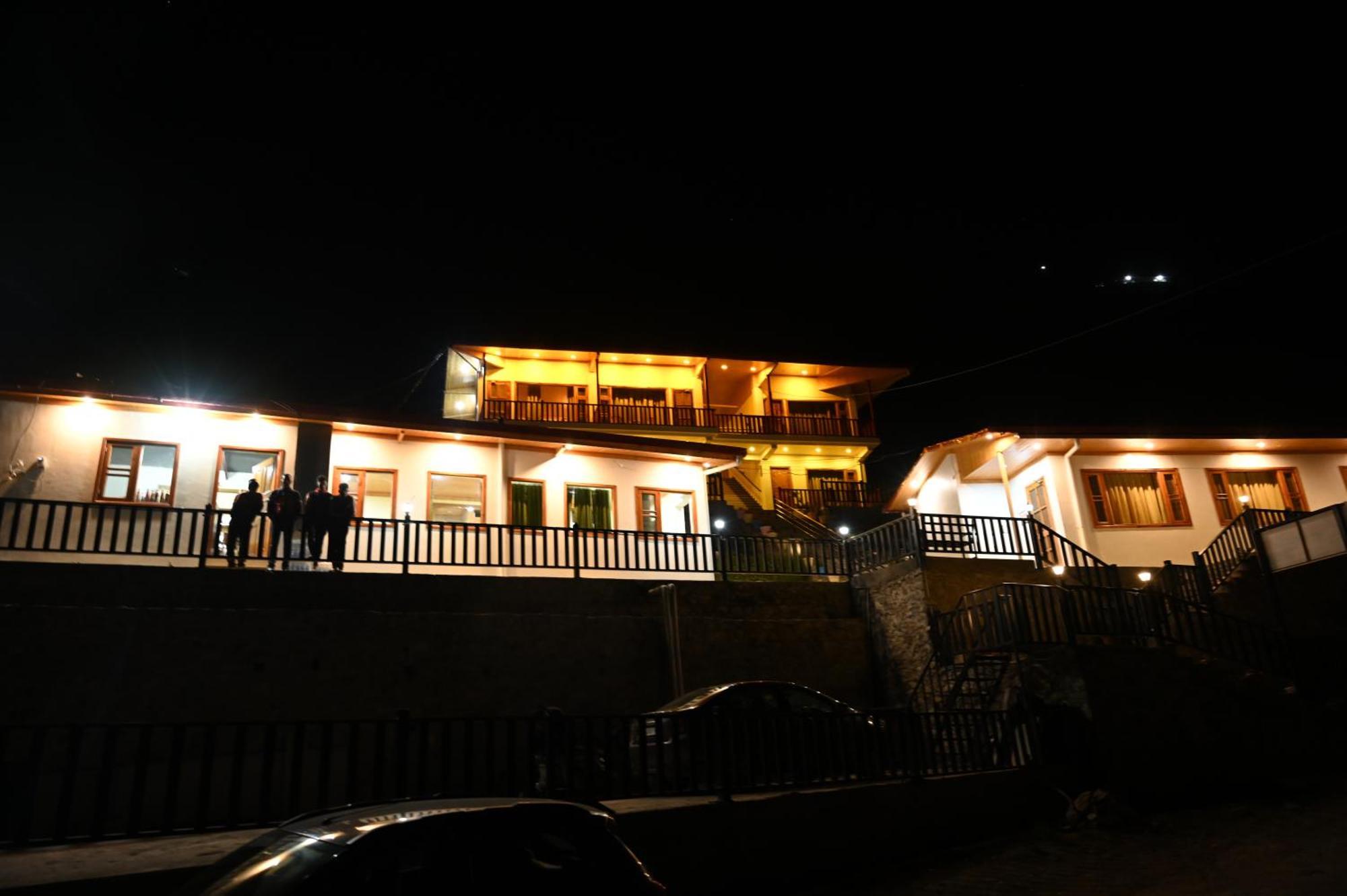 קנאטל The Vintage Hill Village - Himalayan Boutique Resort מראה חיצוני תמונה