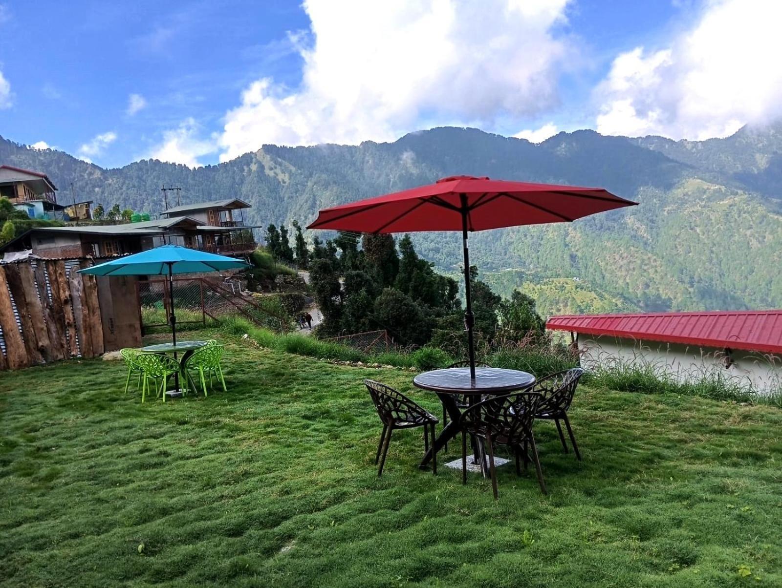 קנאטל The Vintage Hill Village - Himalayan Boutique Resort מראה חיצוני תמונה
