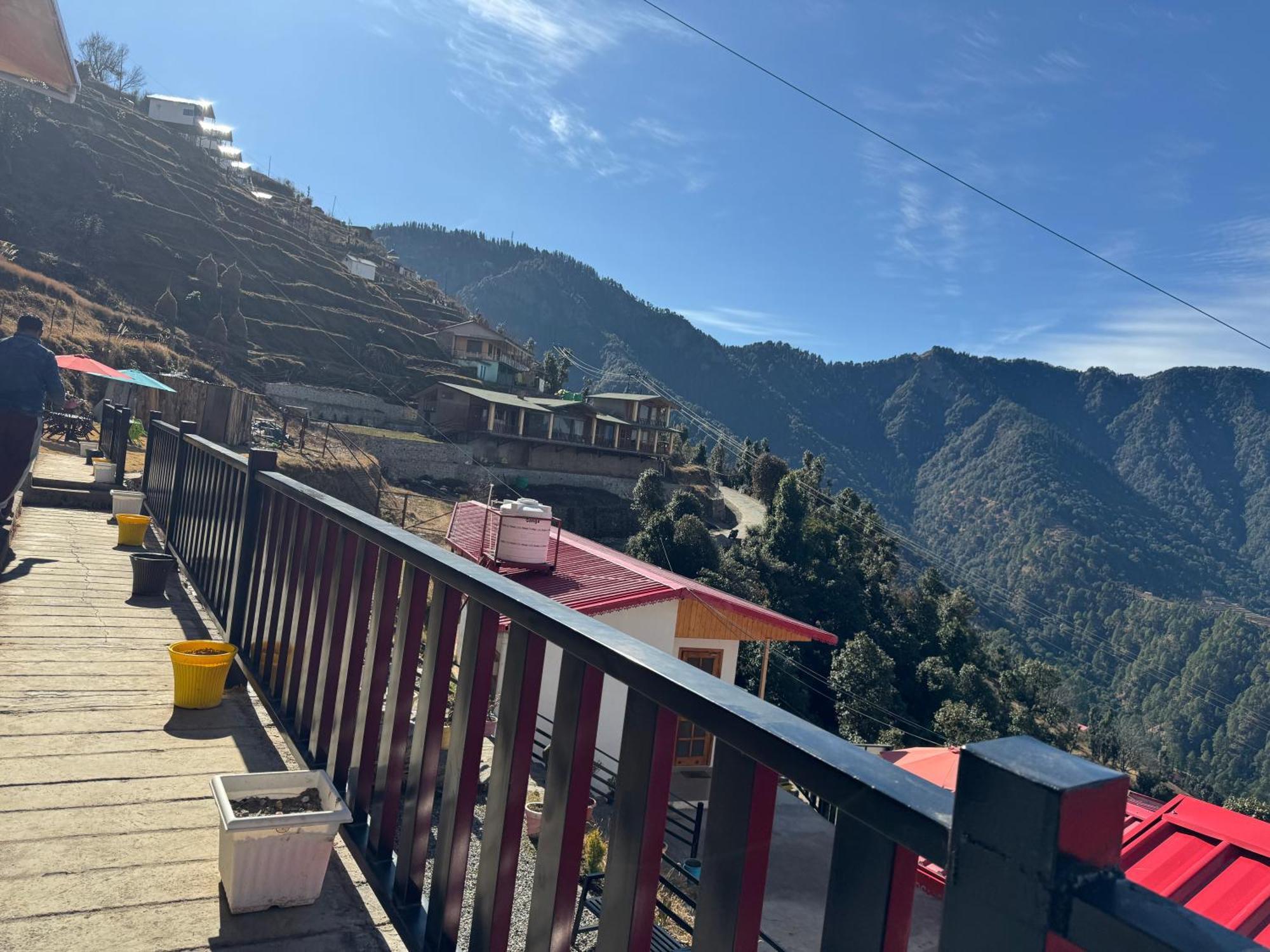 קנאטל The Vintage Hill Village - Himalayan Boutique Resort מראה חיצוני תמונה