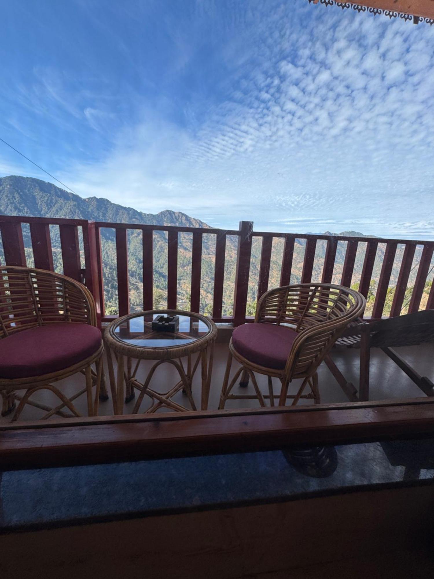 קנאטל The Vintage Hill Village - Himalayan Boutique Resort מראה חיצוני תמונה